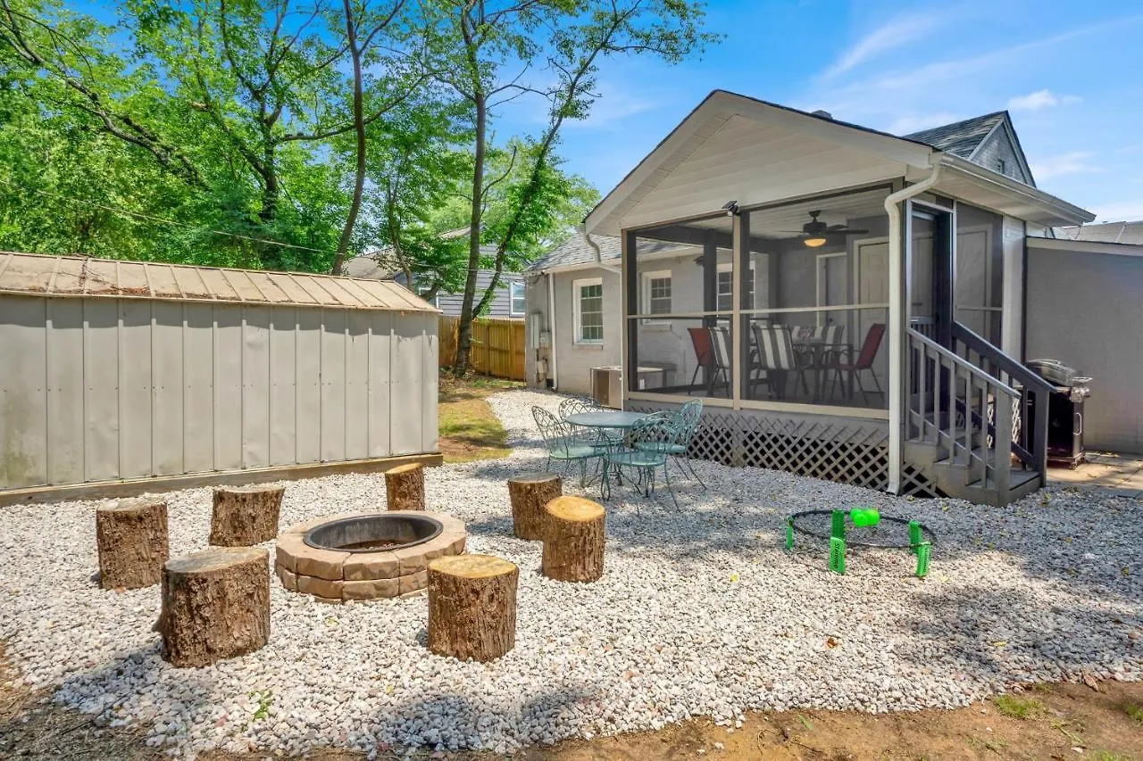 Holiday home Charming 3 Bdrm In Charlotte - 1 Mile To Uptown Villa United States