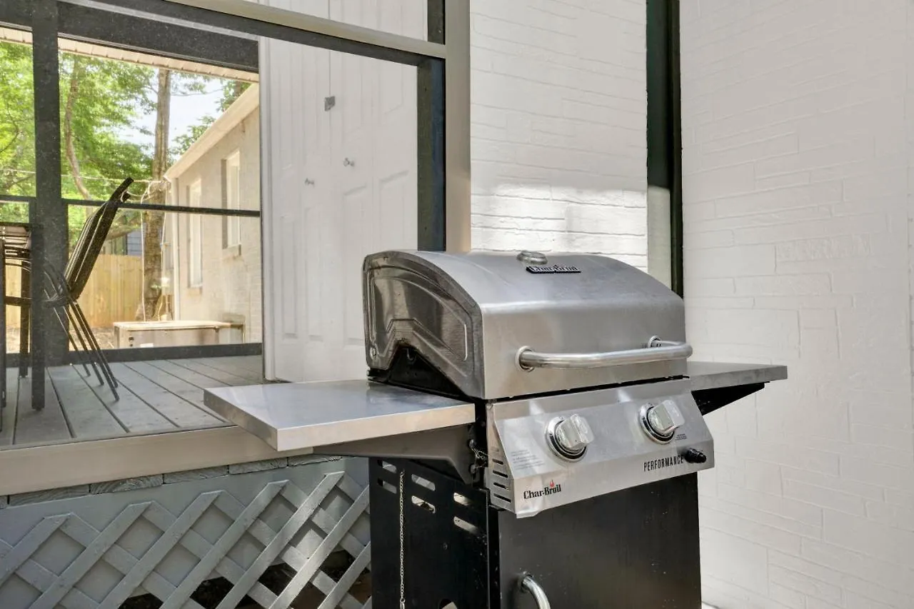 Holiday home Charming 3 Bdrm In Charlotte - 1 Mile To Uptown Villa
