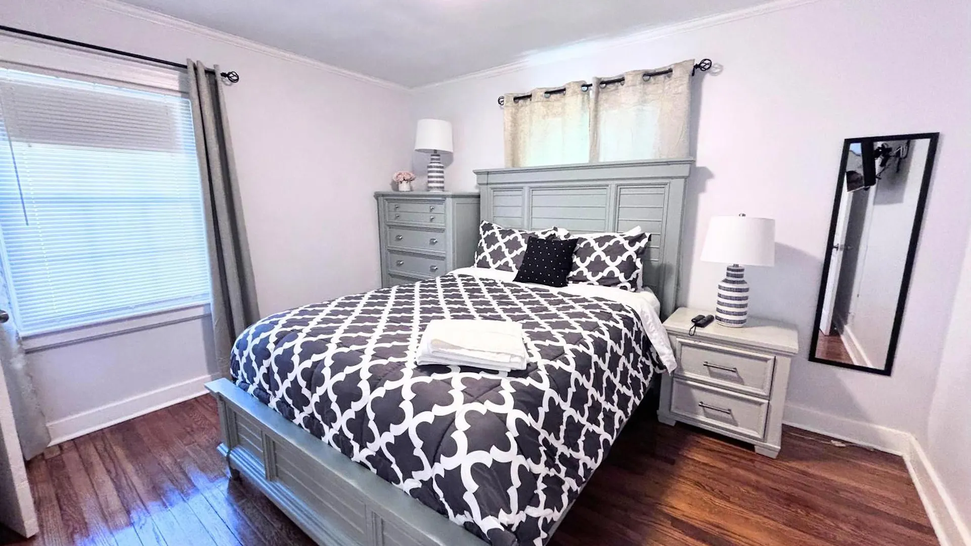 Charming 3 Bdrm In Charlotte - 1 Mile To Uptown Villa